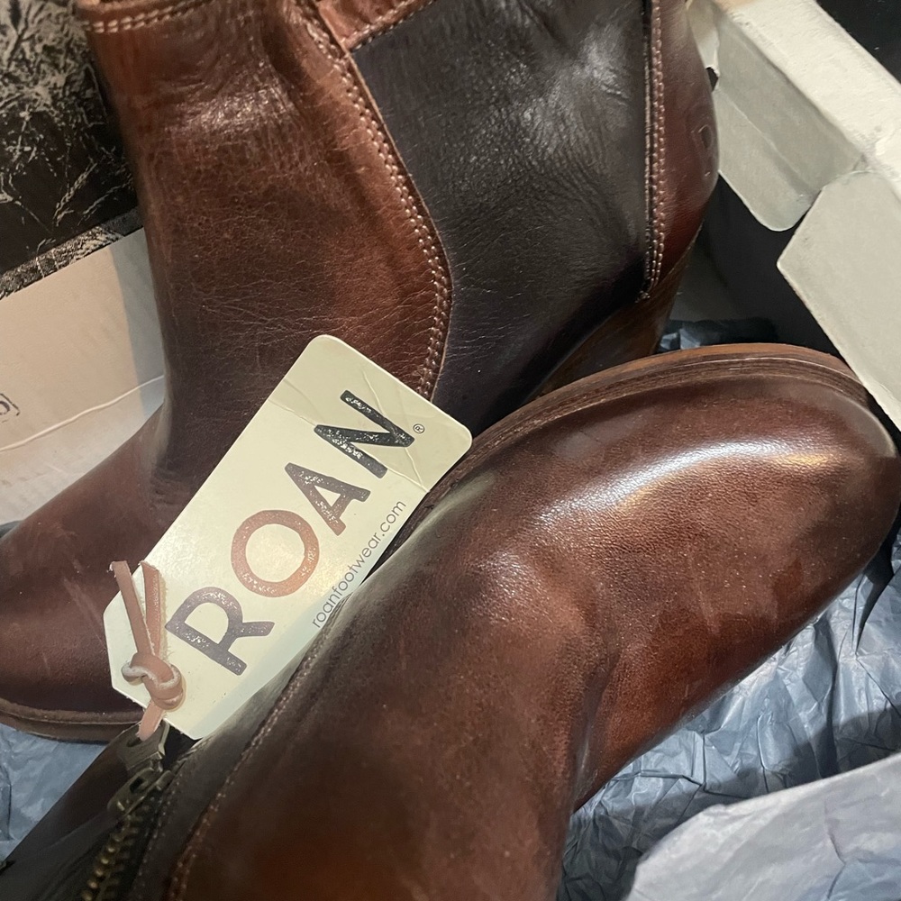 ROAN Leather Ankle Boots